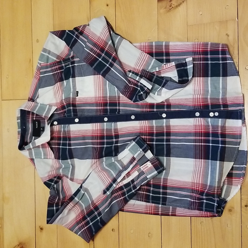 Hurley • plaid button up | M